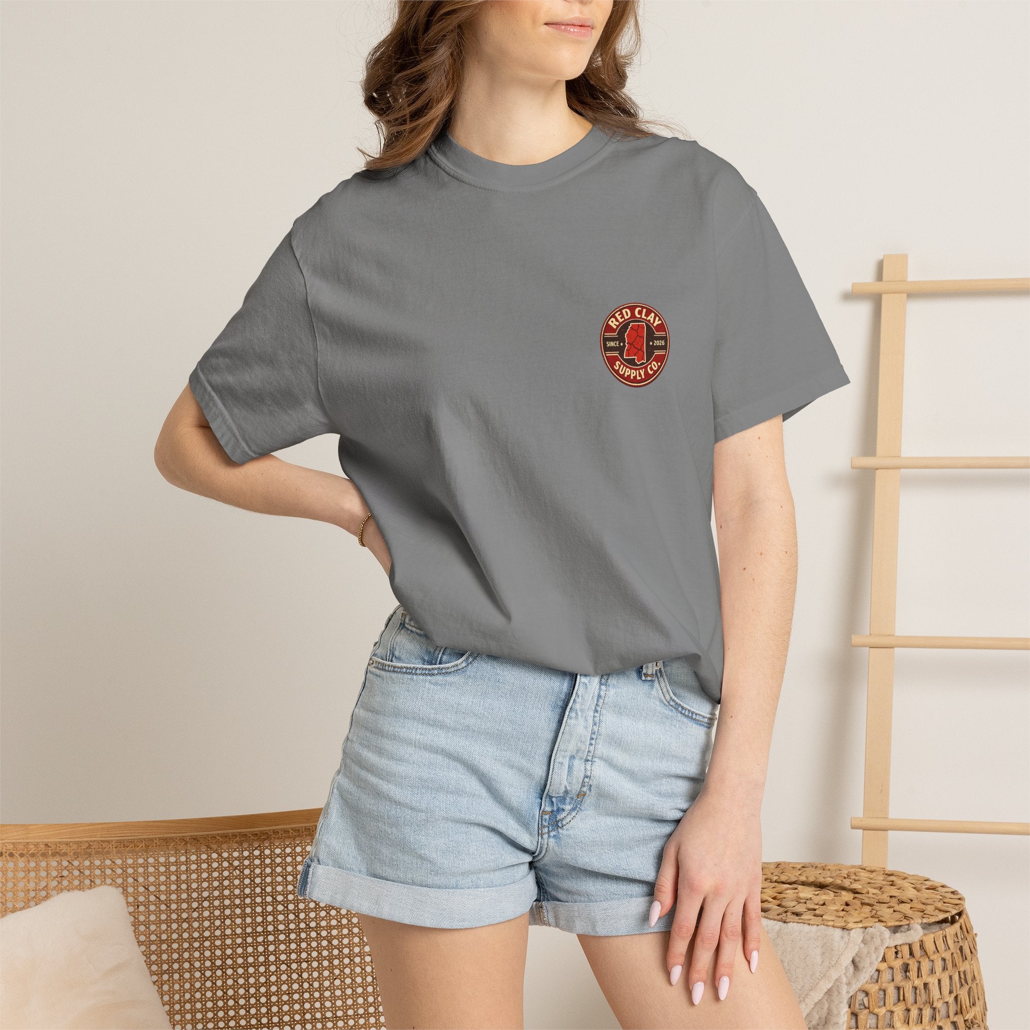 The Pier Vintage Beach T-Shirt — Retro Sunset Surf Graphic Tee